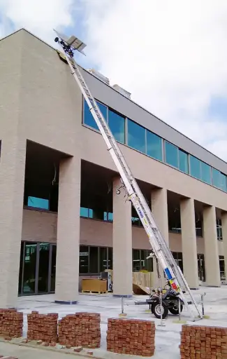 Moving lift rental – 21 meters (trailer model)